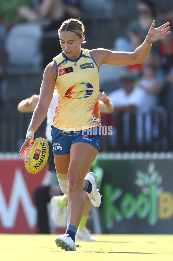 AFLW 2025 Round 10 - Gold Coast v Western Bulldogs - A-64046072