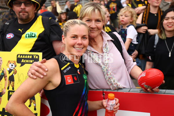 AFLW 2025 Round 10 - Collingwood v Richmond - A-64048149
