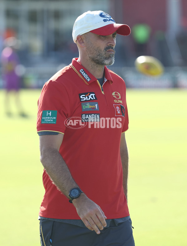 AFLW 2025 Round 10 - Gold Coast v Western Bulldogs - A-64048172