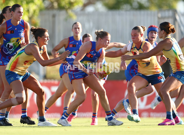 AFLW 2025 Round 10 - Gold Coast v Western Bulldogs - A-64048194