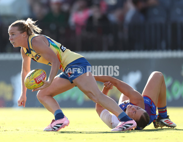 AFLW 2025 Round 10 - Gold Coast v Western Bulldogs - A-64048951