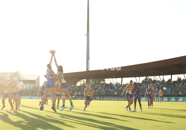 AFLW 2025 Round 10 - Gold Coast v Western Bulldogs - A-64048987