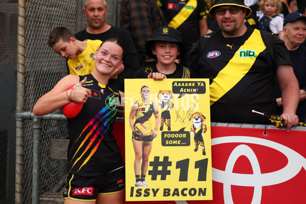 AFLW 2025 Round 10 - Collingwood v Richmond - A-64049004