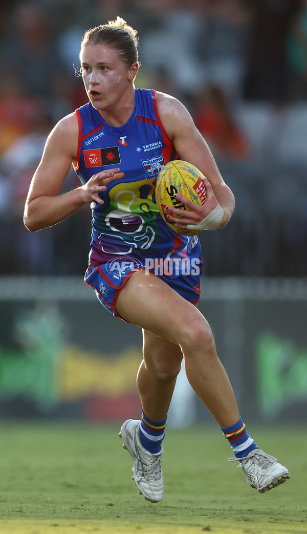 AFLW 2025 Round 10 - Gold Coast v Western Bulldogs - A-64049033