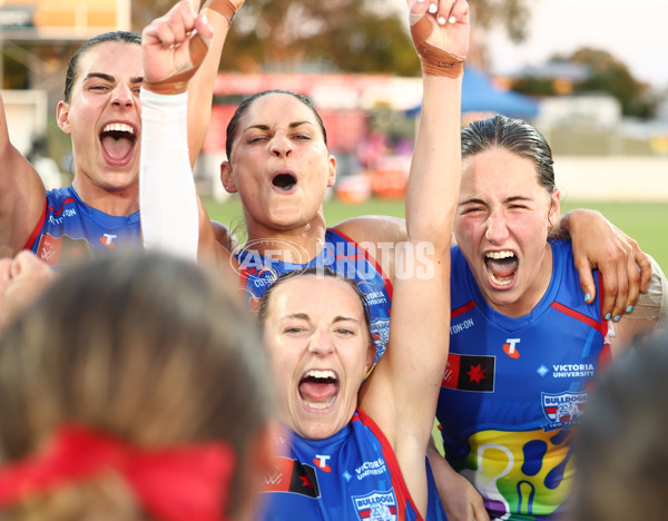 AFLW 2025 Round 10 - Gold Coast v Western Bulldogs - A-64049037