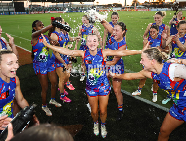 AFLW 2025 Round 10 - Gold Coast v Western Bulldogs - A-64049040