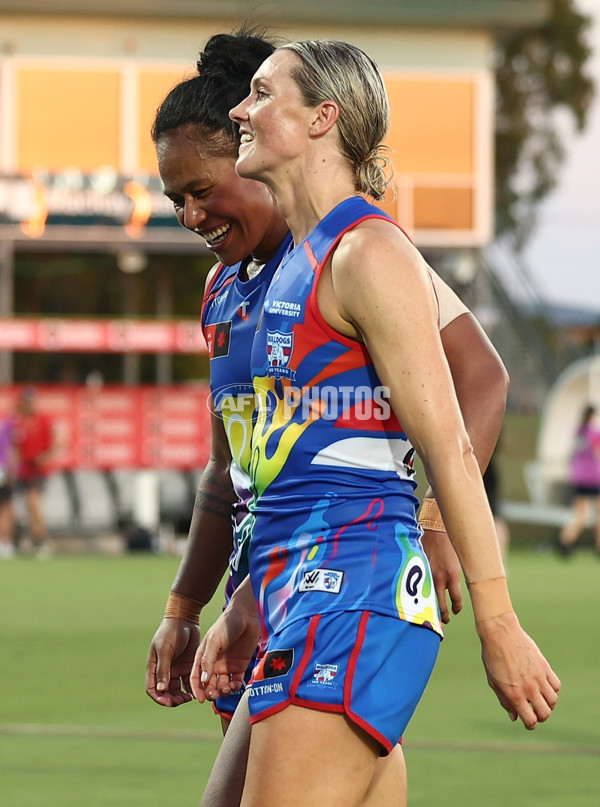 AFLW 2025 Round 10 - Gold Coast v Western Bulldogs - A-64049042