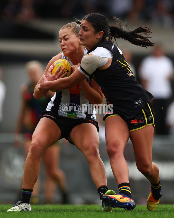 AFLW 2025 Round 10 - Collingwood v Richmond - A-64050487