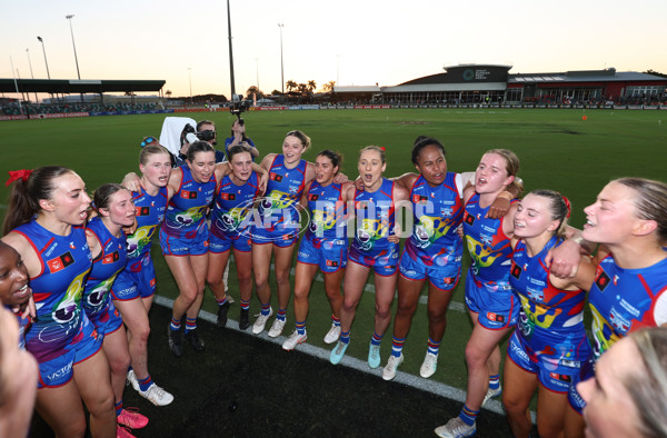 AFLW 2025 Round 10 - Gold Coast v Western Bulldogs - A-64050525