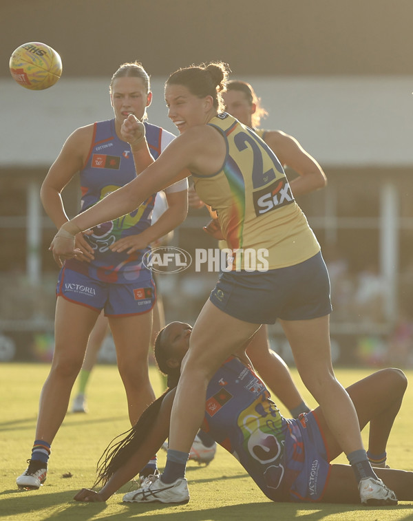 AFLW 2025 Round 10 - Gold Coast v Western Bulldogs - A-64050530