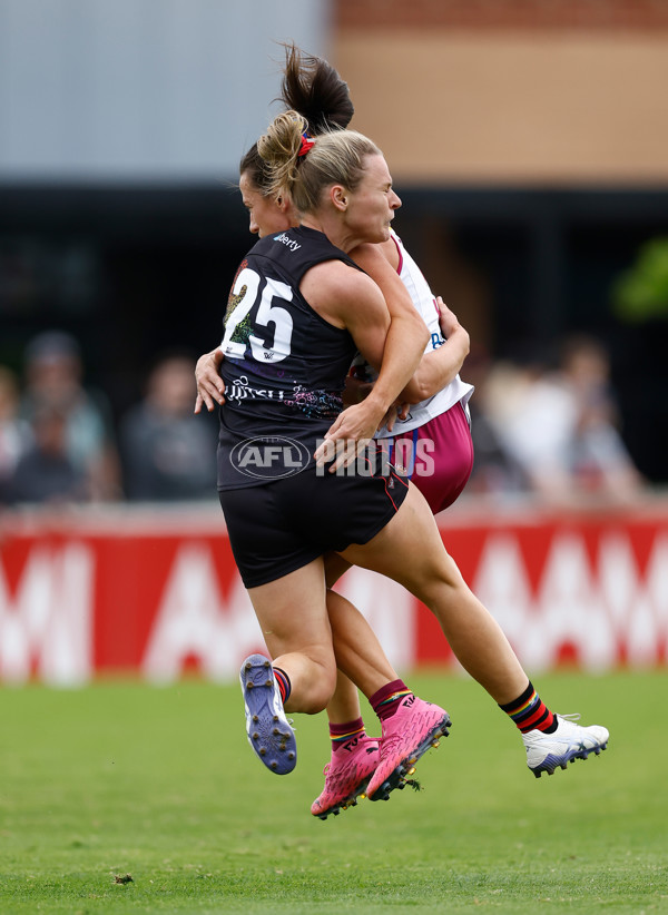 AFLW 2025 Round 10 - Essendon v Brisbane - A-64051803