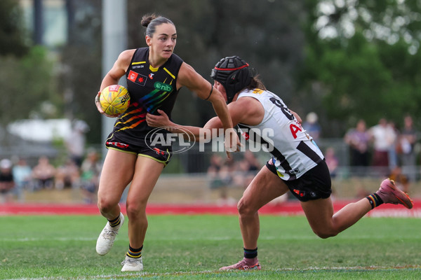 AFLW 2025 Round 10 - Collingwood v Richmond - A-64051873