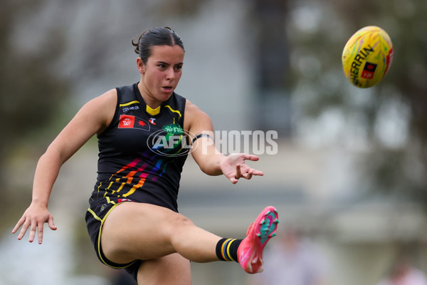AFLW 2025 Round 10 - Collingwood v Richmond - A-64051874