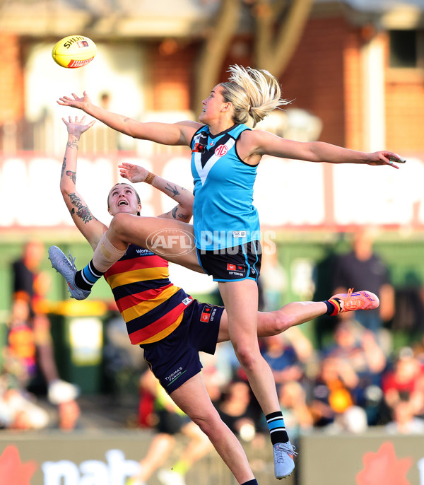 AFLW 2025 Round 11 - Adelaide v Port Adelaide - A-64109299