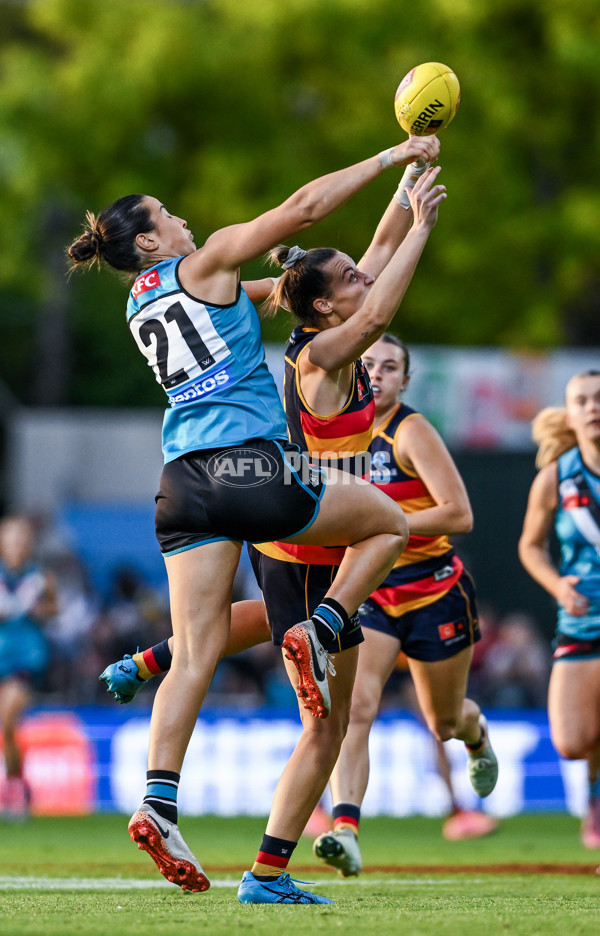 AFLW 2025 Round 11 - Adelaide v Port Adelaide - A-64109302