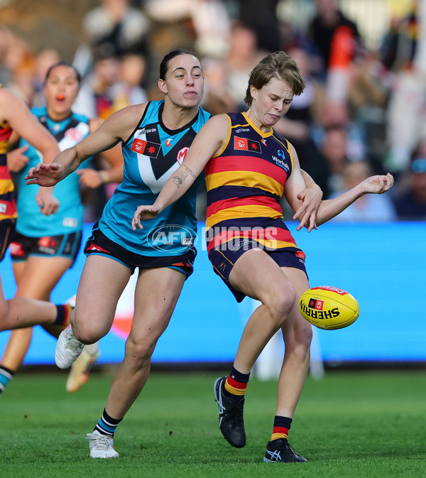 AFLW 2025 Round 11 - Adelaide v Port Adelaide - A-64109308