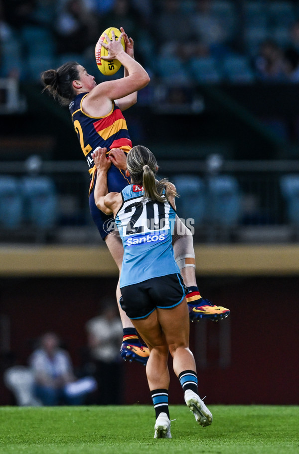 AFLW 2025 Round 11 - Adelaide v Port Adelaide - A-64109325