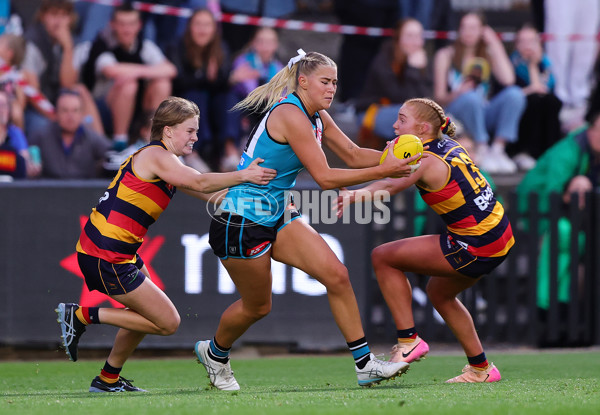 AFLW 2025 Round 11 - Adelaide v Port Adelaide - A-64109329