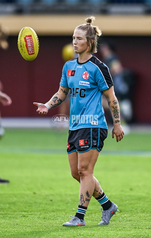 AFLW 2025 Round 11 - Adelaide v Port Adelaide - A-64139765