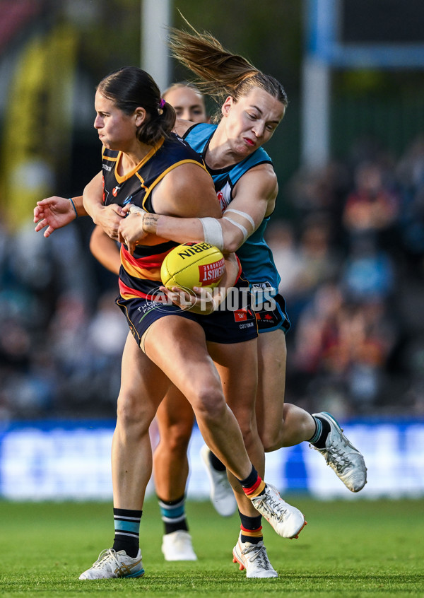 AFLW 2025 Round 11 - Adelaide v Port Adelaide - A-64139790