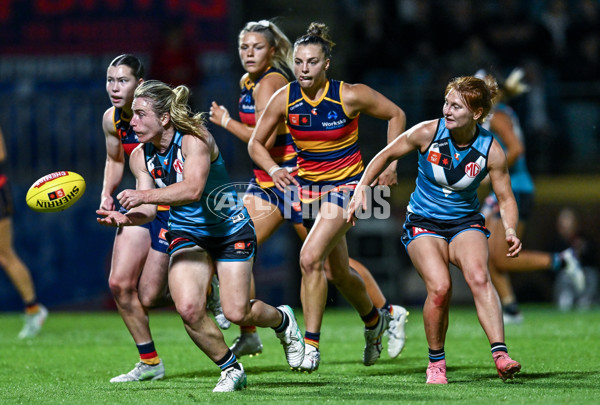 AFLW 2025 Round 11 - Adelaide v Port Adelaide - A-64151677