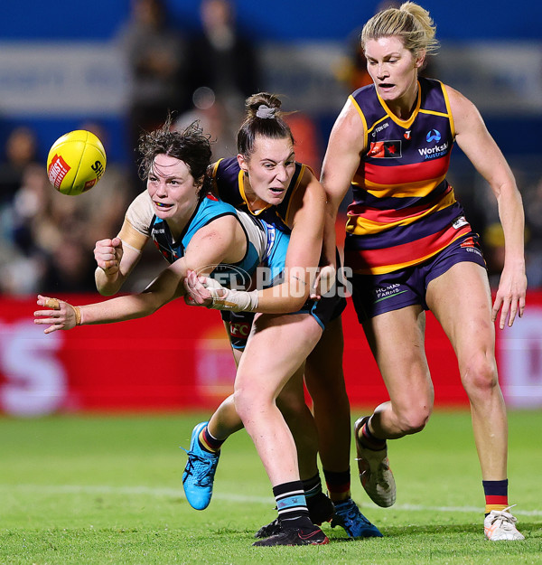 AFLW 2025 Round 11 - Adelaide v Port Adelaide - A-64153697