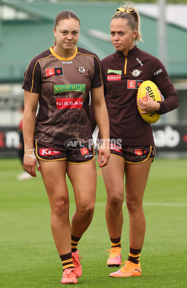 AFLW 2025 Round 11 - Essendon v Hawthorn - A-64158529