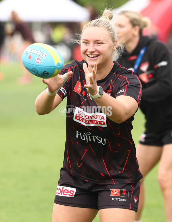 AFLW 2025 Round 11 - Essendon v Hawthorn - A-64160755