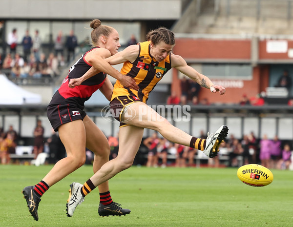 AFLW 2025 Round 11 - Essendon v Hawthorn - A-64165103