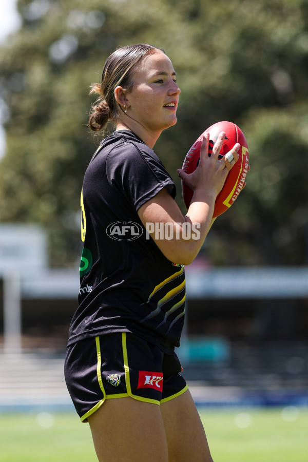AFLW 2025 Round 11 - Fremantle v Richmond - A-64165182