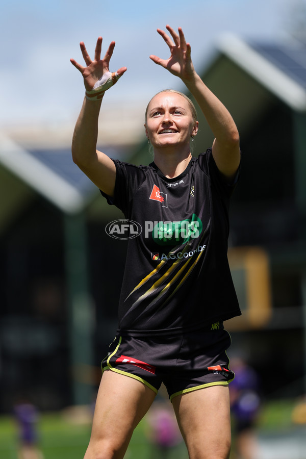 AFLW 2025 Round 11 - Fremantle v Richmond - A-64165188