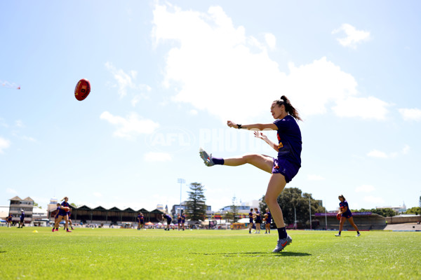 AFLW 2025 Round 11 - Fremantle v Richmond - A-64166548