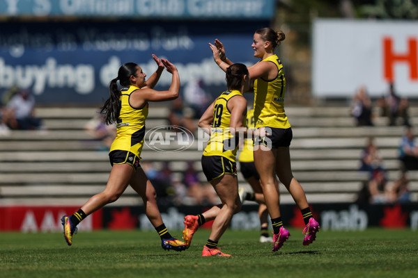 AFLW 2025 Round 11 - Fremantle v Richmond - A-64167571