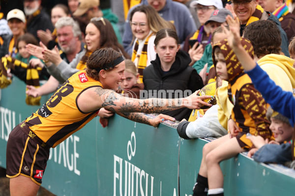 AFLW 2025 Round 11 - Essendon v Hawthorn - A-64169918