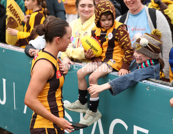 AFLW 2025 Round 11 - Essendon v Hawthorn - A-64171867