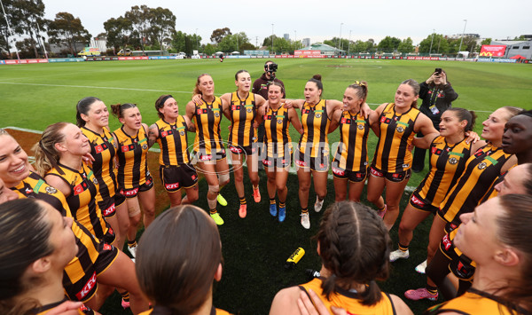 AFLW 2025 Round 11 - Essendon v Hawthorn - A-64171869