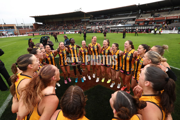 AFLW 2025 Round 11 - Essendon v Hawthorn - A-64171872