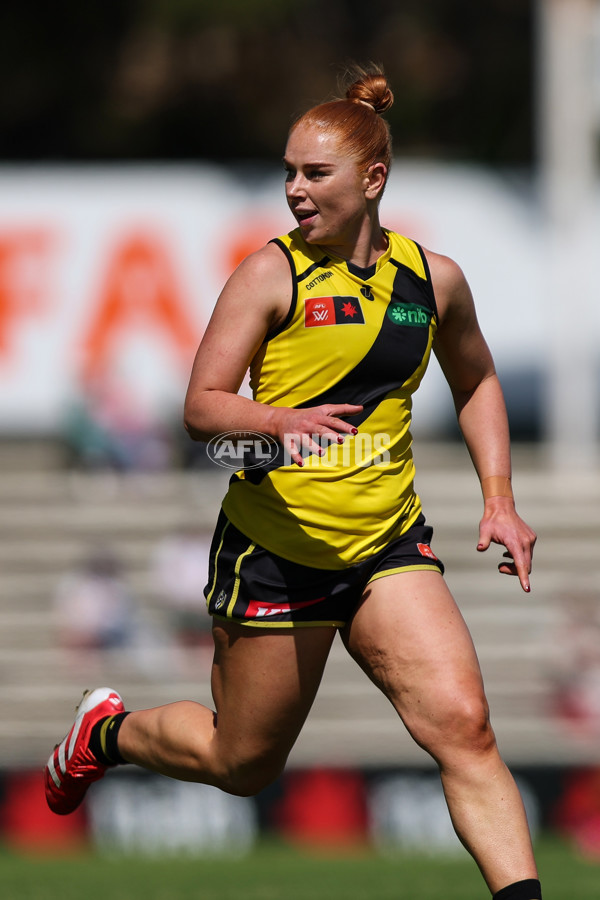 AFLW 2025 Round 11 - Fremantle v Richmond - A-64171955
