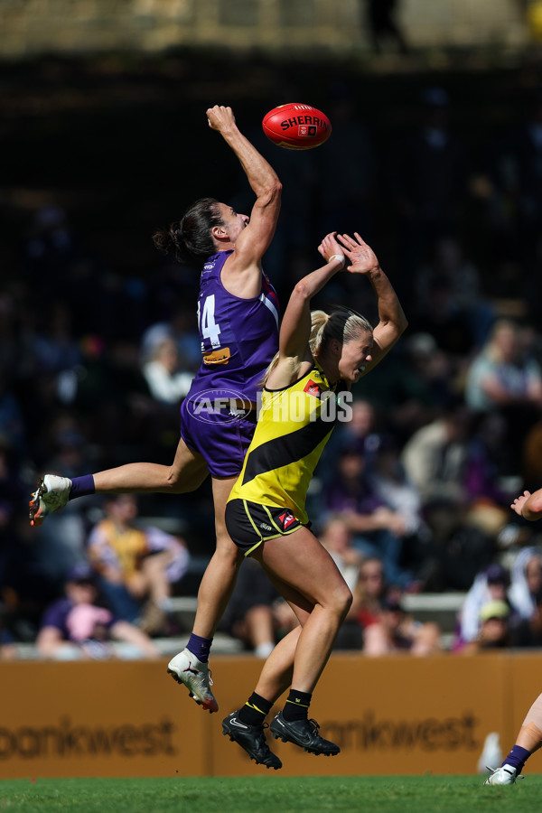 AFLW 2025 Round 11 - Fremantle v Richmond - A-64172640