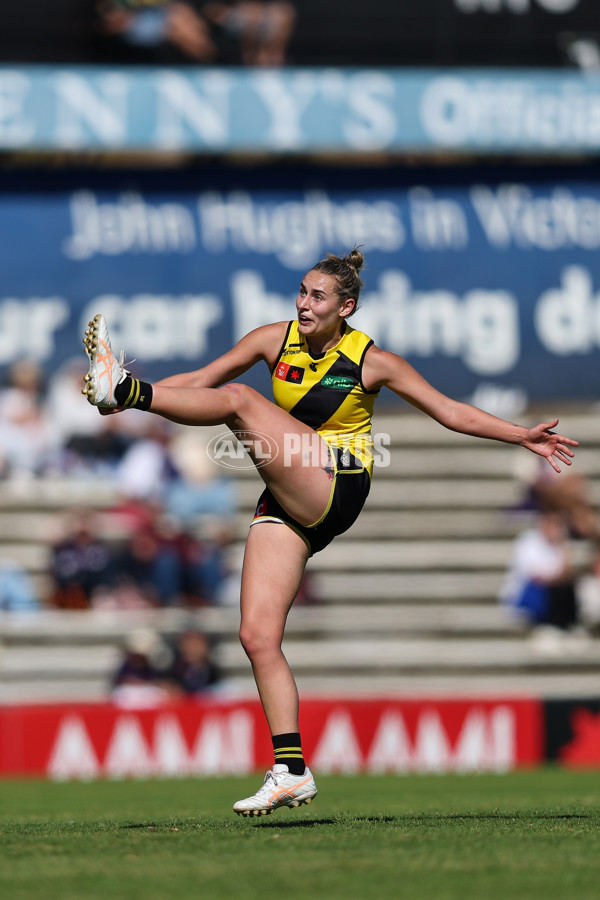 AFLW 2025 Round 11 - Fremantle v Richmond - A-64174210