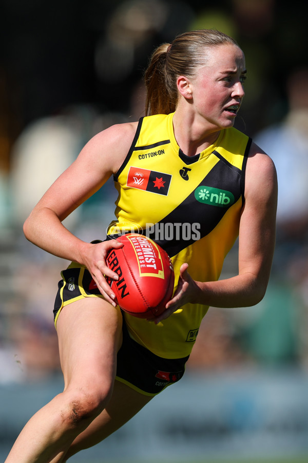 AFLW 2025 Round 11 - Fremantle v Richmond - A-64174229