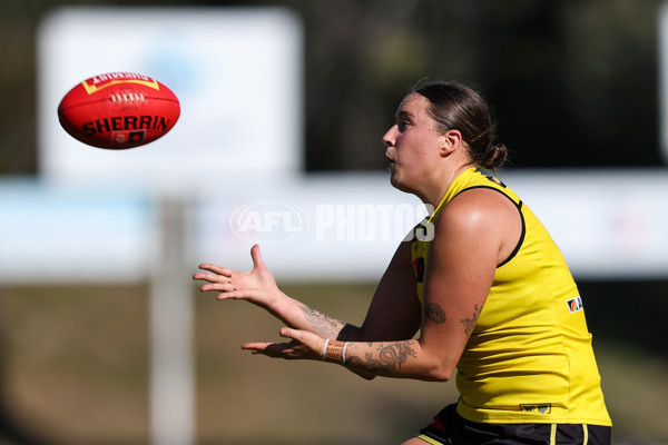 AFLW 2025 Round 11 - Fremantle v Richmond - A-64174263