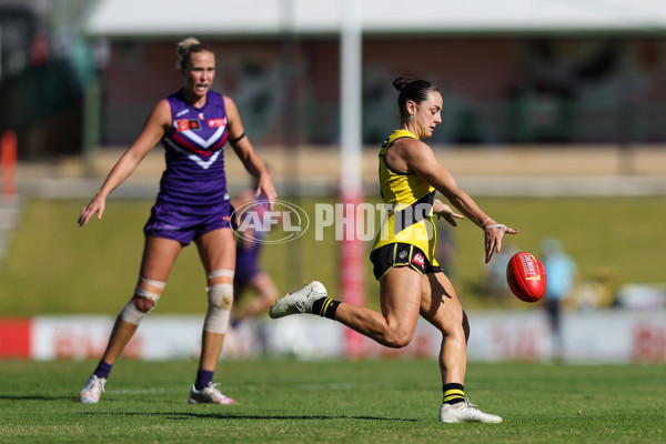 AFLW 2025 Round 11 - Fremantle v Richmond - A-64175316