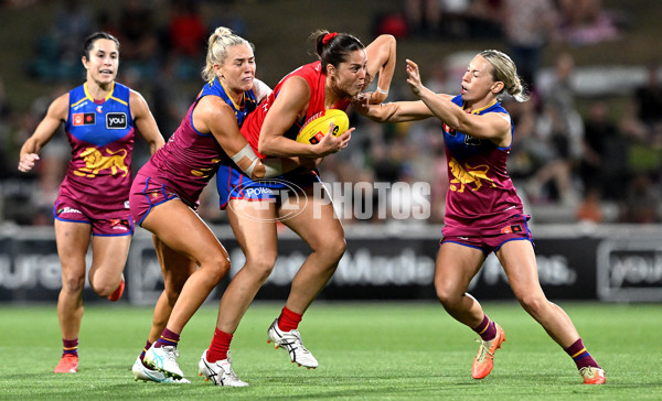 AFLW 2025 Round 11 - Brisbane v Melbourne - A-64176416