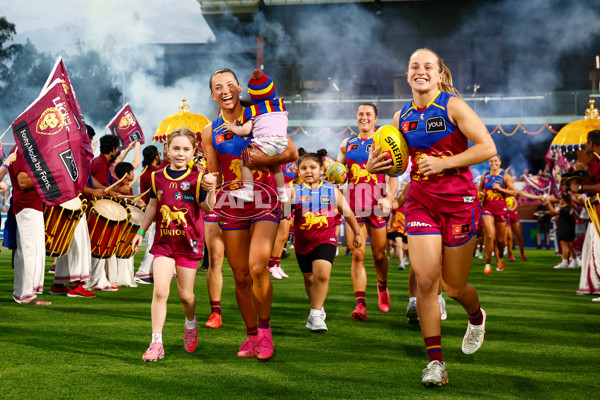 AFLW 2025 Round 11 - Brisbane v Melbourne - A-64176436