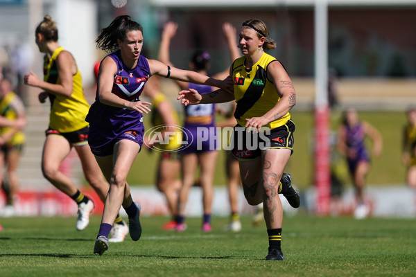 AFLW 2025 Round 11 - Fremantle v Richmond - A-64176446