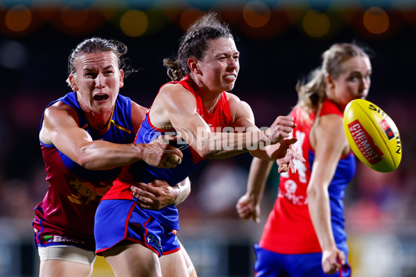 AFLW 2025 Round 11 - Brisbane v Melbourne - A-64176477