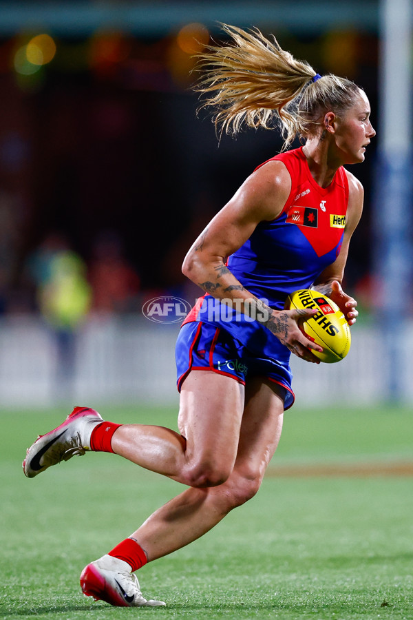 AFLW 2025 Round 11 - Brisbane v Melbourne - A-64177632