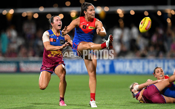 AFLW 2025 Round 11 - Brisbane v Melbourne - A-64179040
