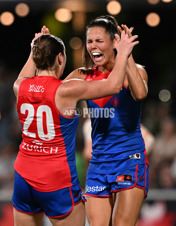 AFLW 2025 Round 11 - Brisbane v Melbourne - A-64179046